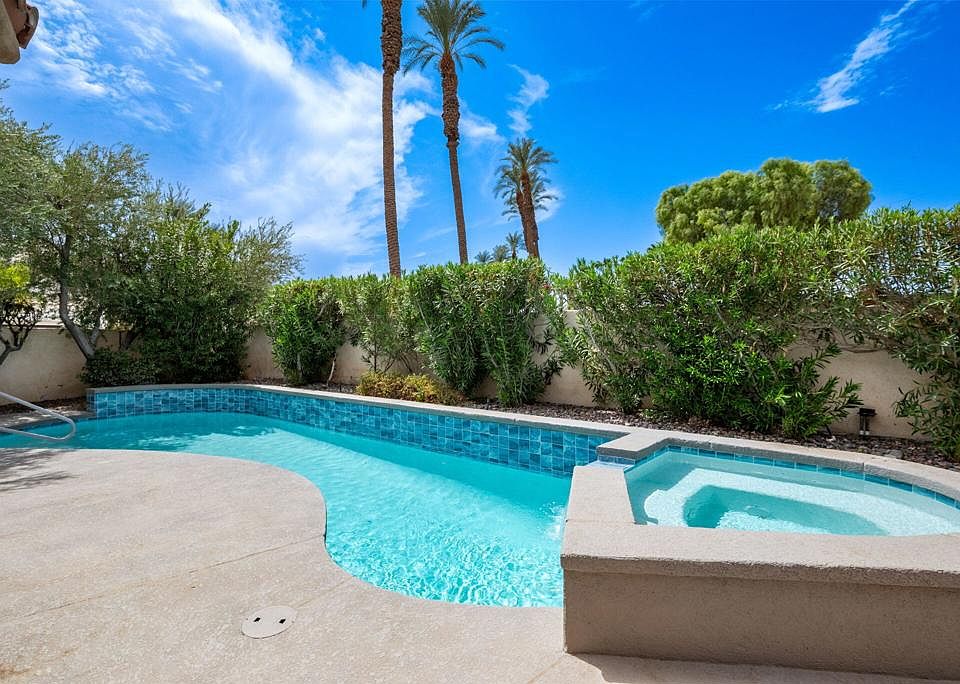 1st image of 78950 Del Monte Ct
