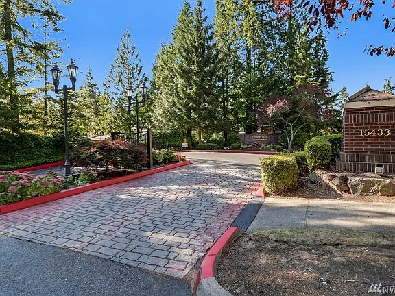 3rd image of 15433 Country Club Dr Unit G108