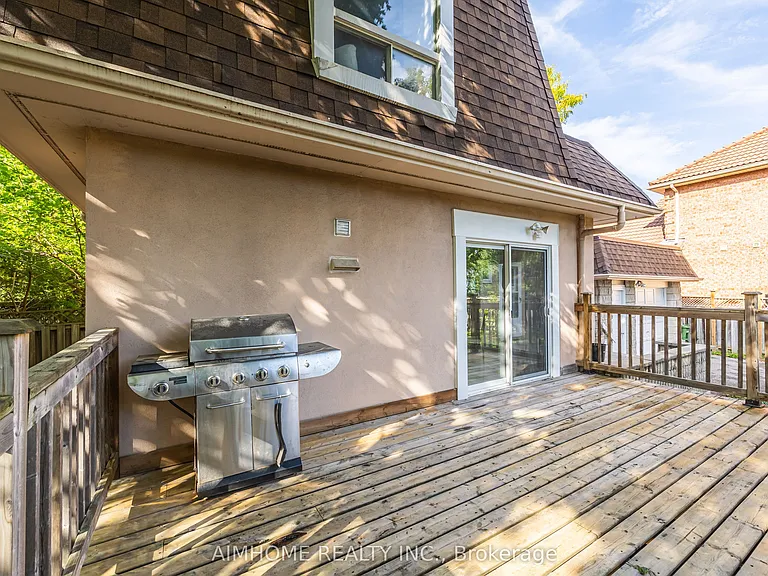 471 Cummer Ave — Photo 22