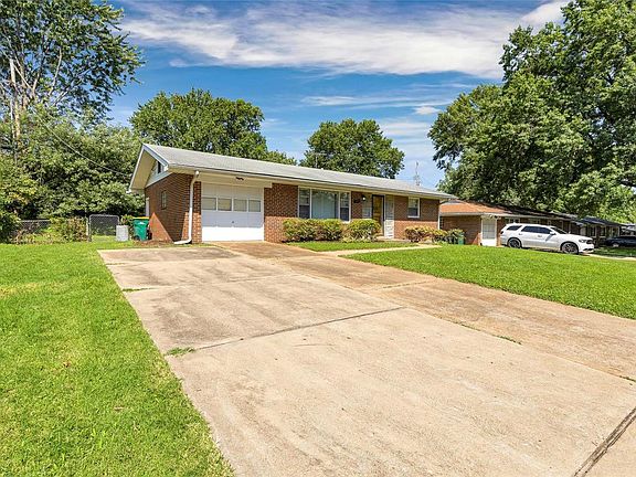 3rd image of 9967 Northampton Dr