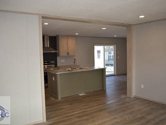 4th image of 1311 Myrtle Rd