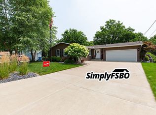 701 E 5th St, Coal Valley, IL