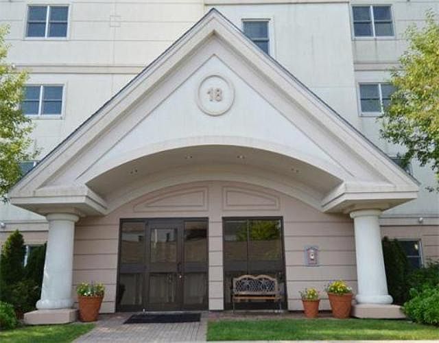 1st image of 18 Mt Laurels Dr APT 302