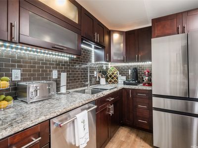 430 Keoniana St APT 202, Honolulu, HI, 96815