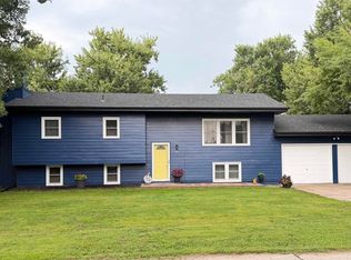 441 Sunset Dr, Fremont, NE 68025