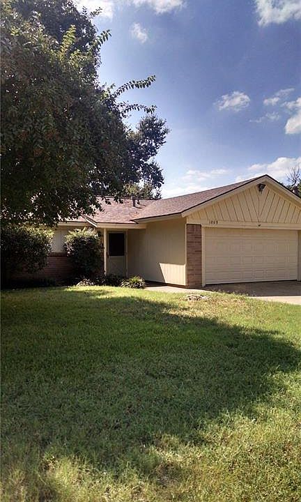 1st image of 1809 Mary Dr