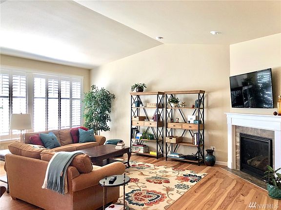 4th image of 5227 James Pl SE