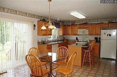 3rd image of 5161 Salton Dr