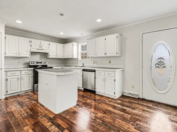 508 Bridgestone Ln, Rock Hill, SC 29730