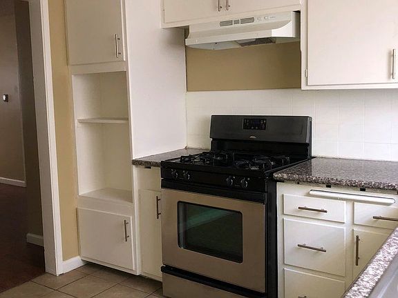 4th image of 517 Venice Way APT I