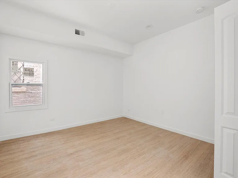 2353 N Springfield Ave #2 — Photo 4