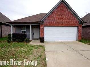 5592 Falling Bark Dr, Memphis, TN 38134