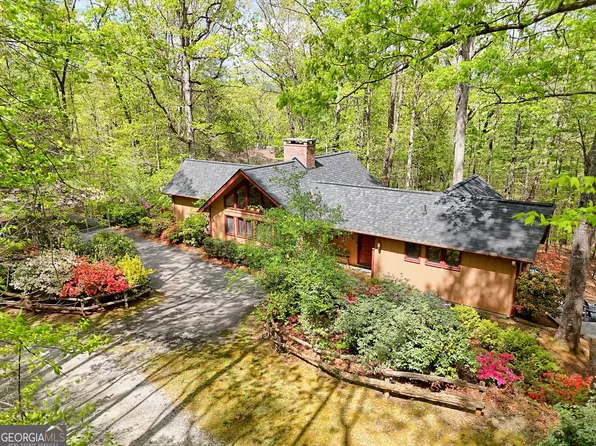 345 Leaning Chimney Dr, Clayton, GA 30525