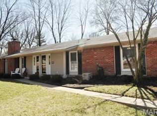29 Steeple Hill Ln, Ballwin, MO 63011