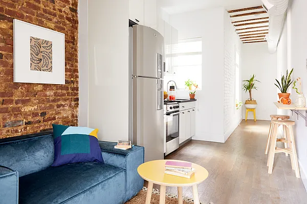 Rented by Venn NY Inc | media 68