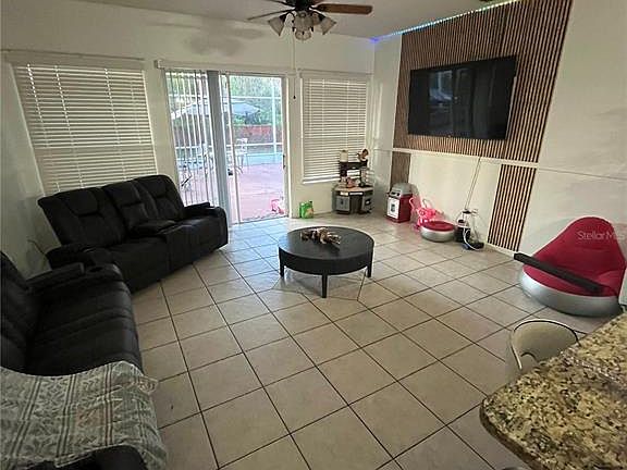 4th image of 823 Ognon Ct