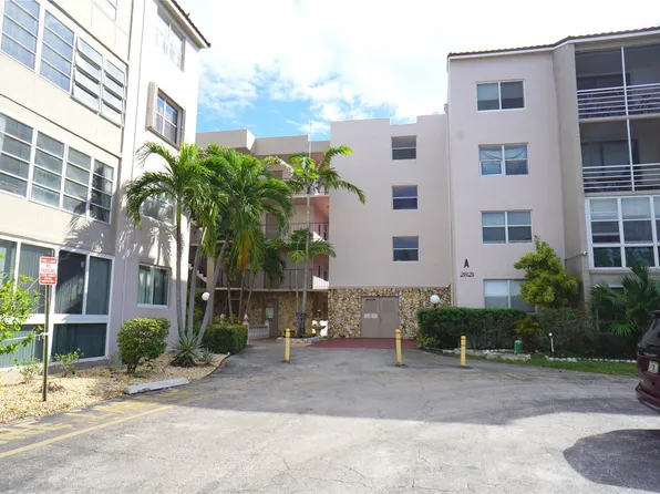 2821 Somerset Drive #203, Lauderdale Lakes, FL 33311
