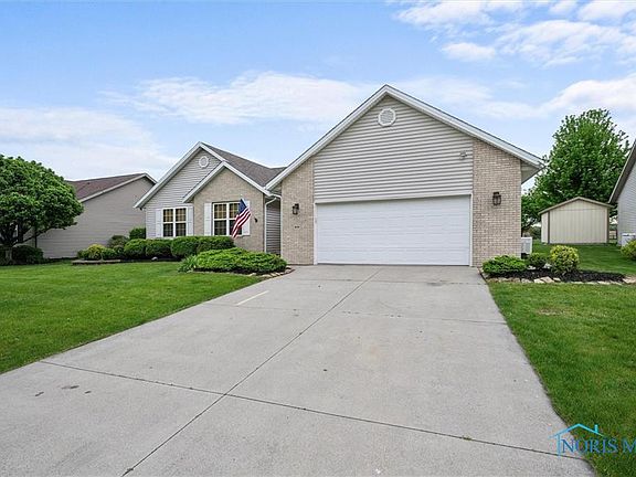 3rd image of 919 Country Creek Dr