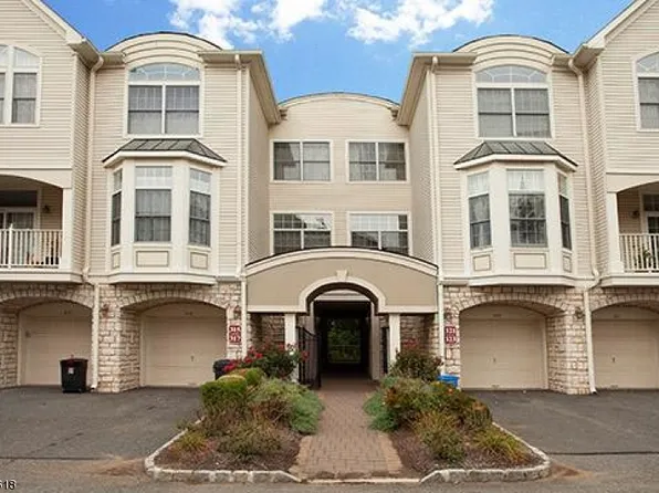 321 Edmonton Ct, Livingston, NJ 07039