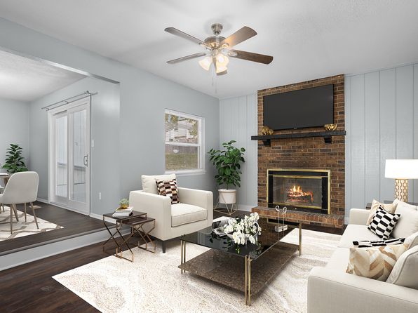 642 NW Valleybrook Rd #1