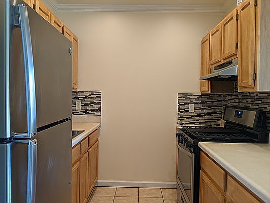 2nd image of 60 E 118th St #2