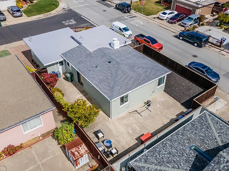 101 Manzanita Ave — Photo 18