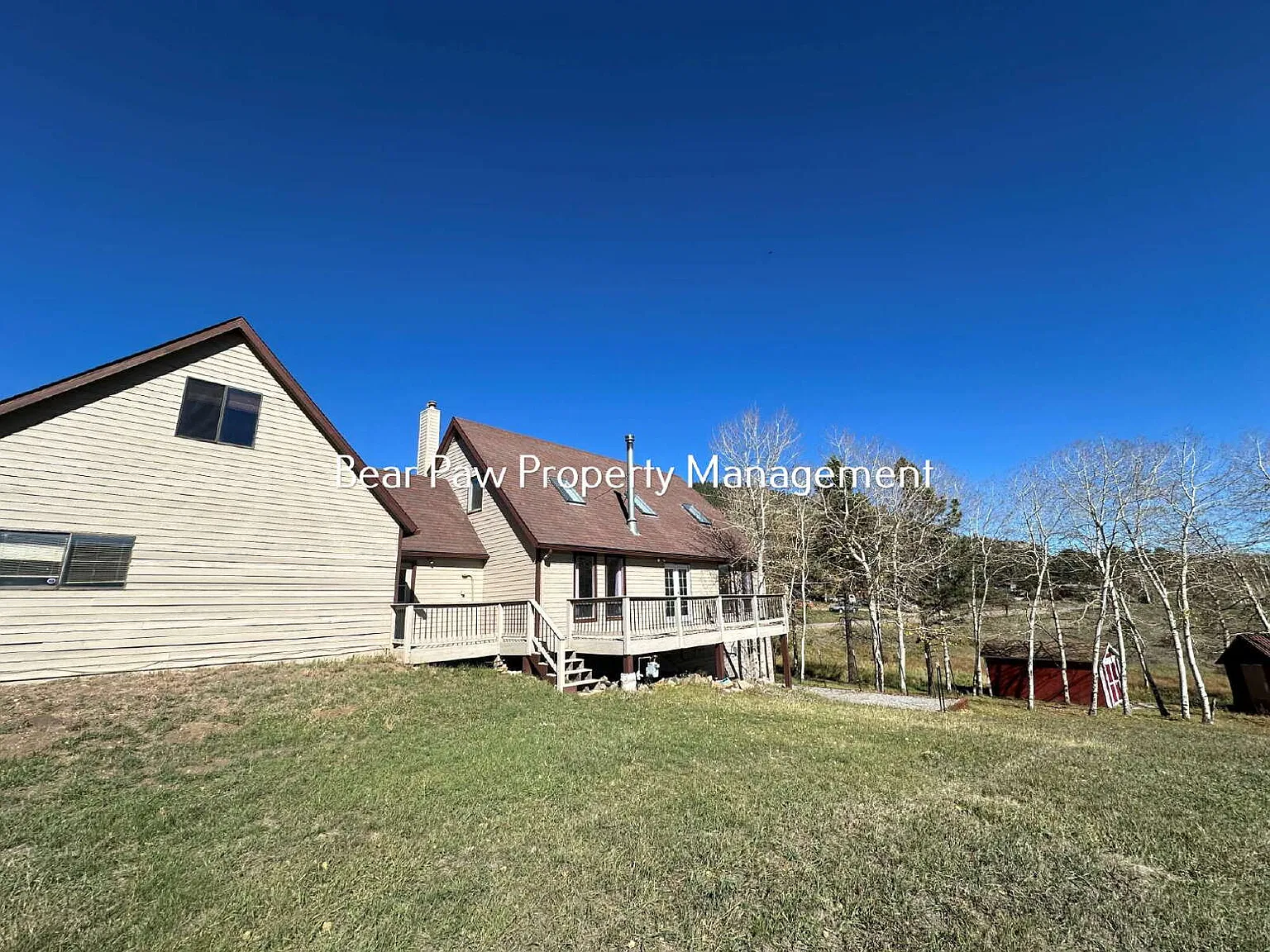 3 bed, 3.5 bath, 2600 sqft, $3,000 — Photo 2