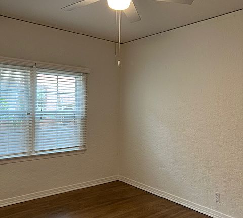 4th image of 102 Argonne Ave APT 2