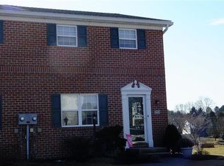 4954 Shawnee Ct, Schnecksville, PA 18078