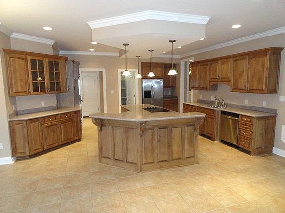 5th image of 5651 Woodcrest Ln