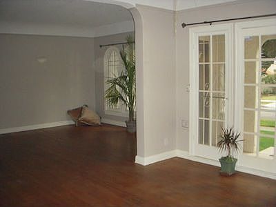 3rd image of 1012 N Harper Ave