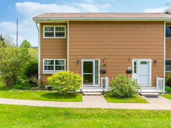 5 A Arklow Dr, Halifax, NS B2W 4J6