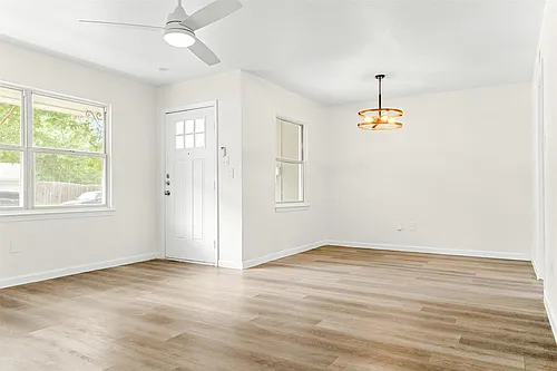 5303 Kiamesha Way Photo 1