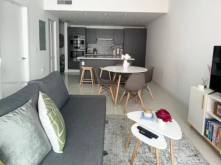 7875 NW 107th Ave #605 — Photo 3