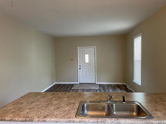 4th image of 451 E Vandalia St APT B