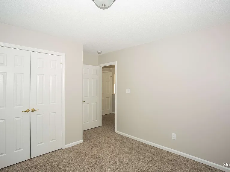 2915 Canary Ct — Photo 12
