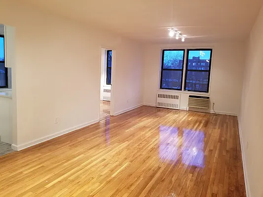 Rented by Max & Associates Realty Corp | media 2