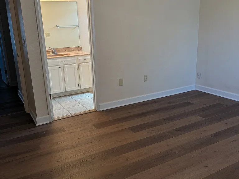 818 W Fogal Way — Photo 14
