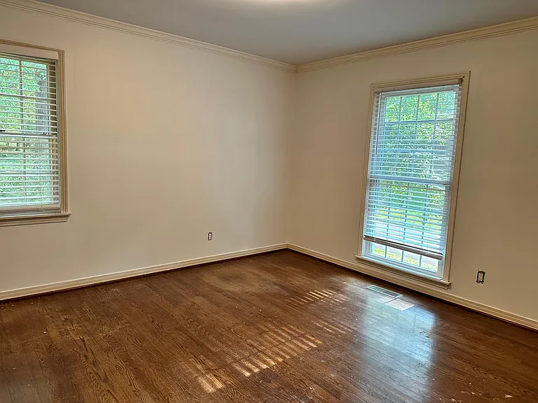 1001 Stewart Ave — Photo 7