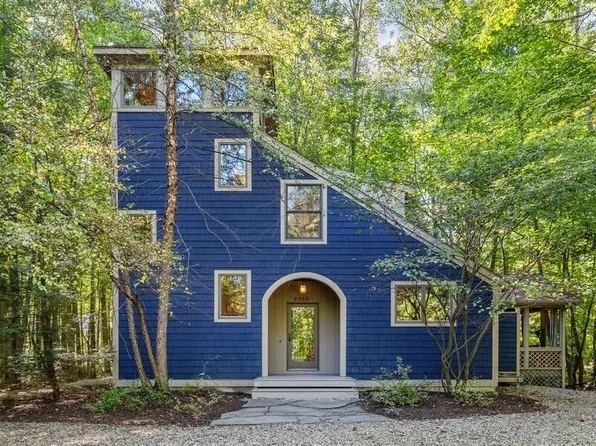 9366 E Locke Rd, Union Pier, MI 49129