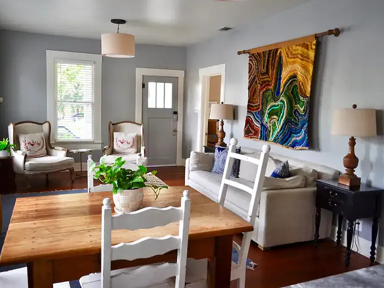 111 E Milton St — Photo 3