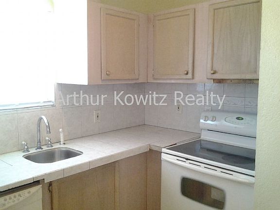 3rd image of 707 Harvey Ave APT 2