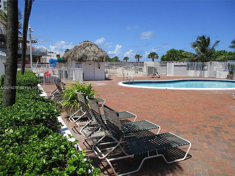 5313 Collins Ave #1111 — Photo 36