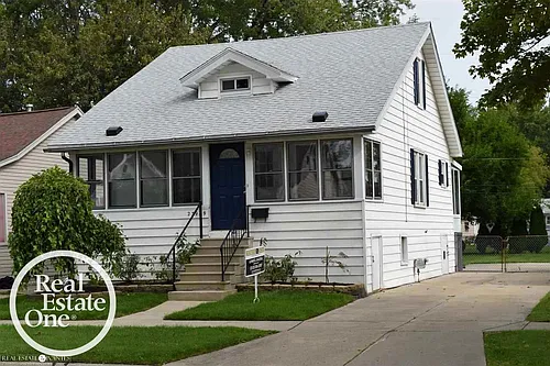 23909 Elmira St Photo 1
