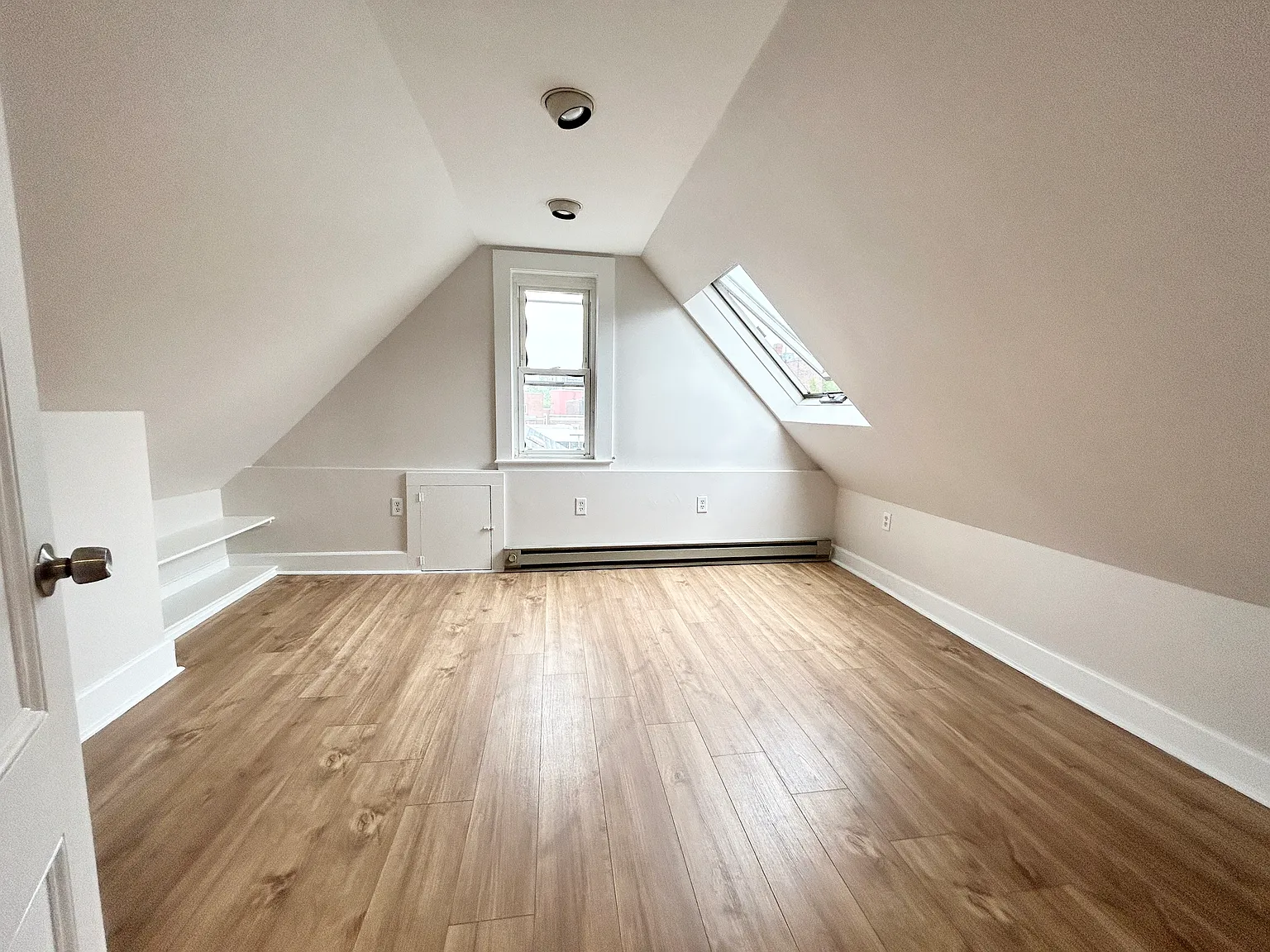 4 bed, 1500 sqft, $4,250 — Photo 4