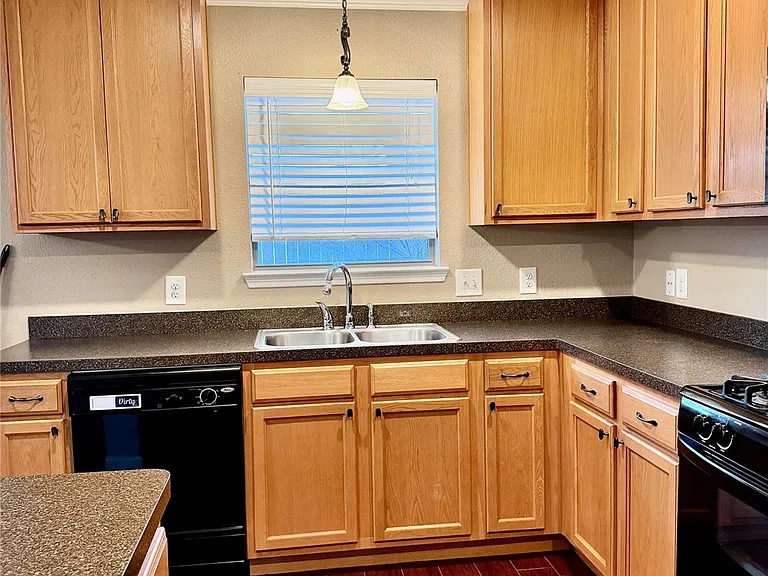 16010 Limestone Lake Dr — Photo 7