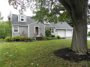 28 Hill Dr, Rochester, NY 14626