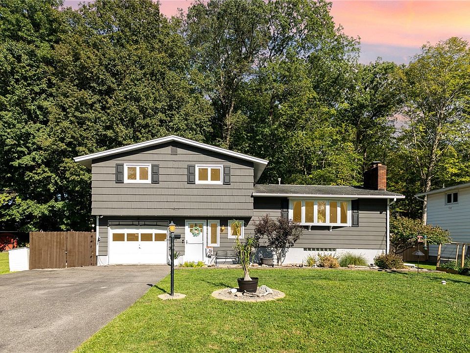 1st image of 119 Sagamore Dr S