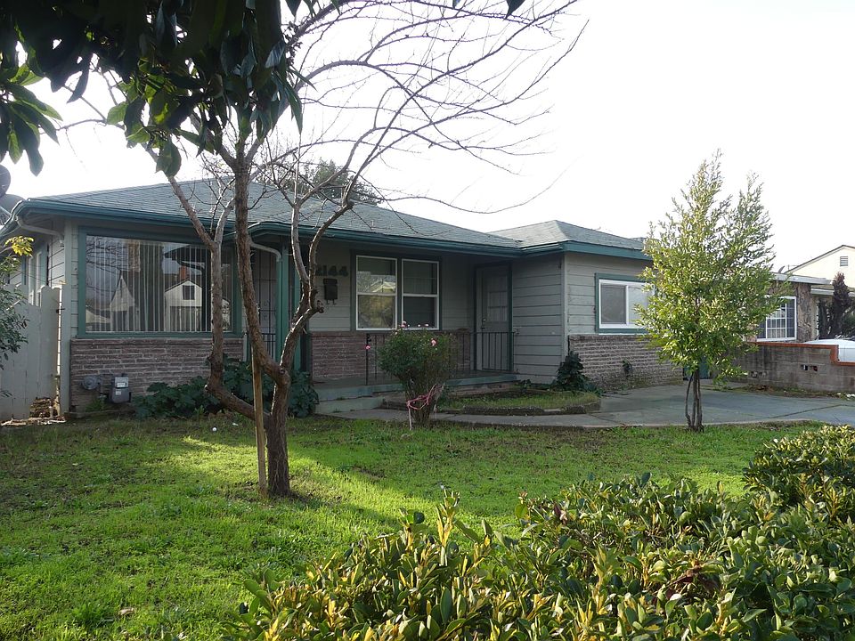 1st image of 2144 E Hazelton Ave