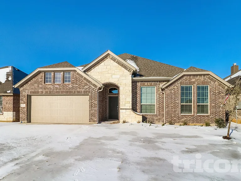 133 Constitution Dr — Photo 1